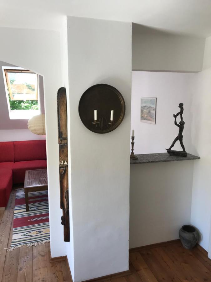 Charmante Altbau-Dg-Wohnung München Exteriör bild