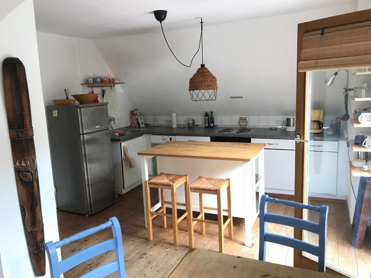 Charmante Altbau-Dg-Wohnung München Exteriör bild