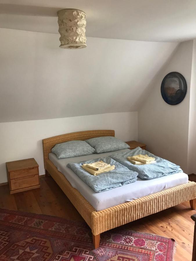 Charmante Altbau-Dg-Wohnung München Exteriör bild